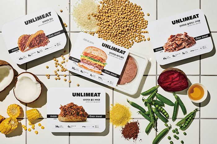 국내 최초로 식물성 고기를 선보인 지구인컴퍼니 대체육 브랜드 ‘언리미트’.